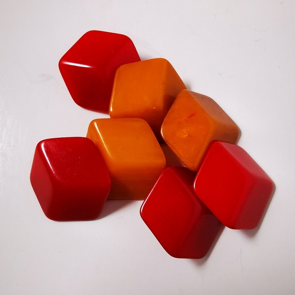 Vintage Two Dimensional Abstract Cube Lucite Buttons Lot of Seven - Picture 8 of 16